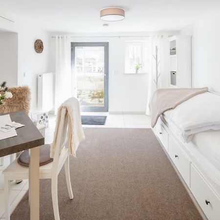 Tiny Ferienwohnung Am Stadtpark シュヴェービッシュ・ハル エクステリア 写真