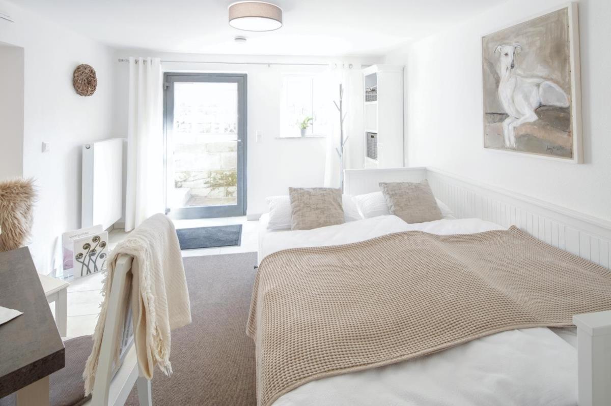 Tiny Ferienwohnung Am Stadtpark シュヴェービッシュ・ハル エクステリア 写真